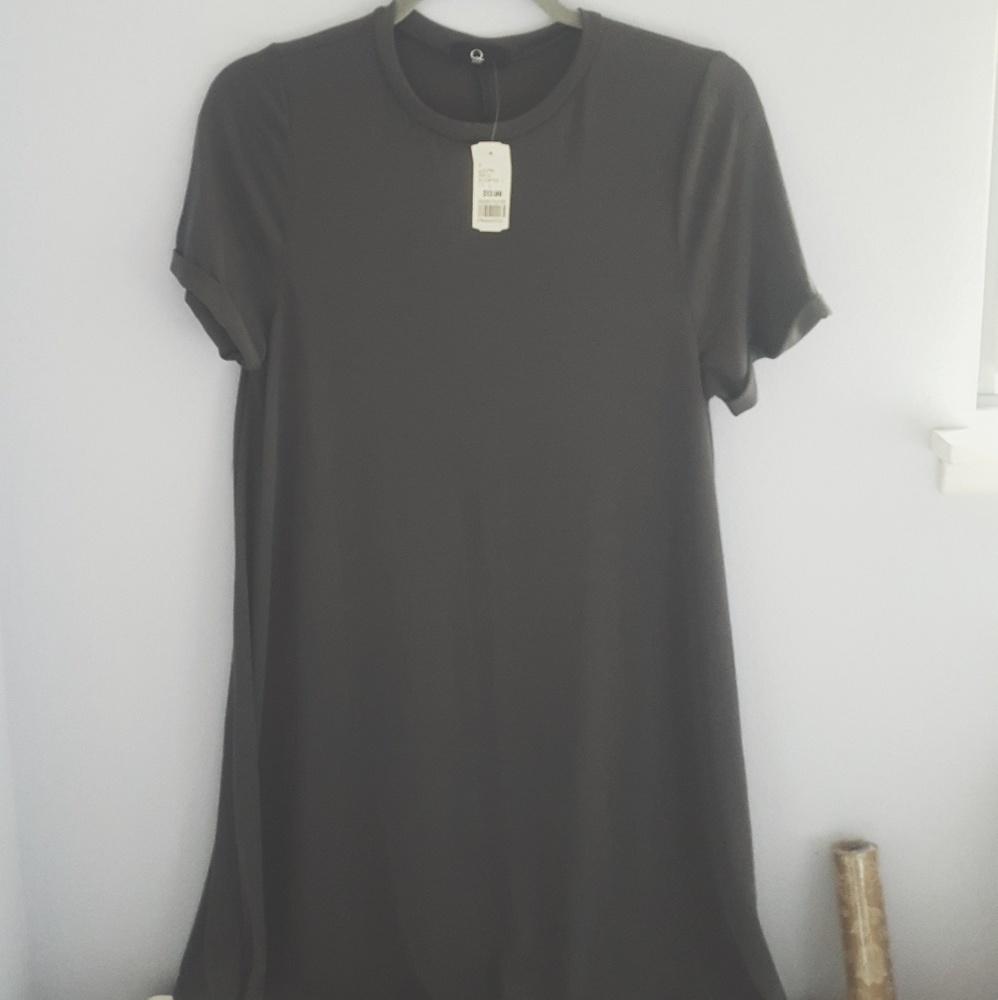 Gray formal dress with sleeves